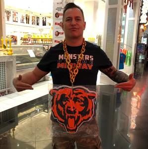 Meet your Posher, Travis